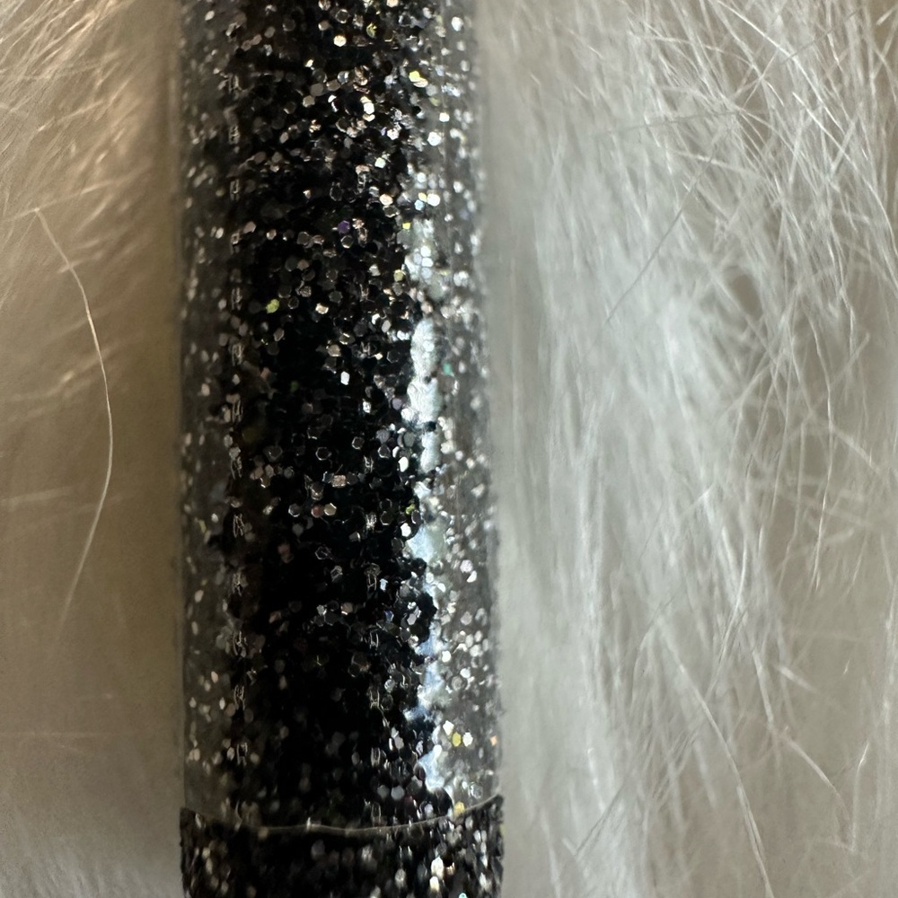 🩷5/$10🩷 Black glitter Eyeliner - Picture 2 of 4